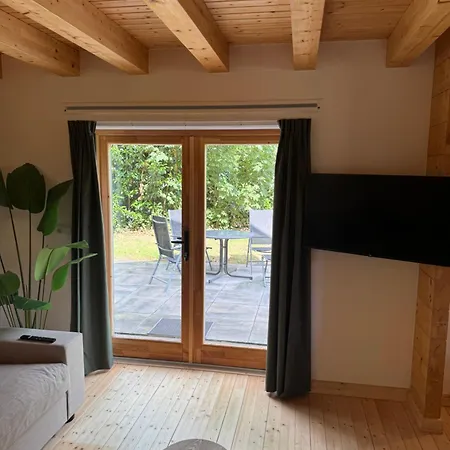 Huize Christiaan بيت للعطل